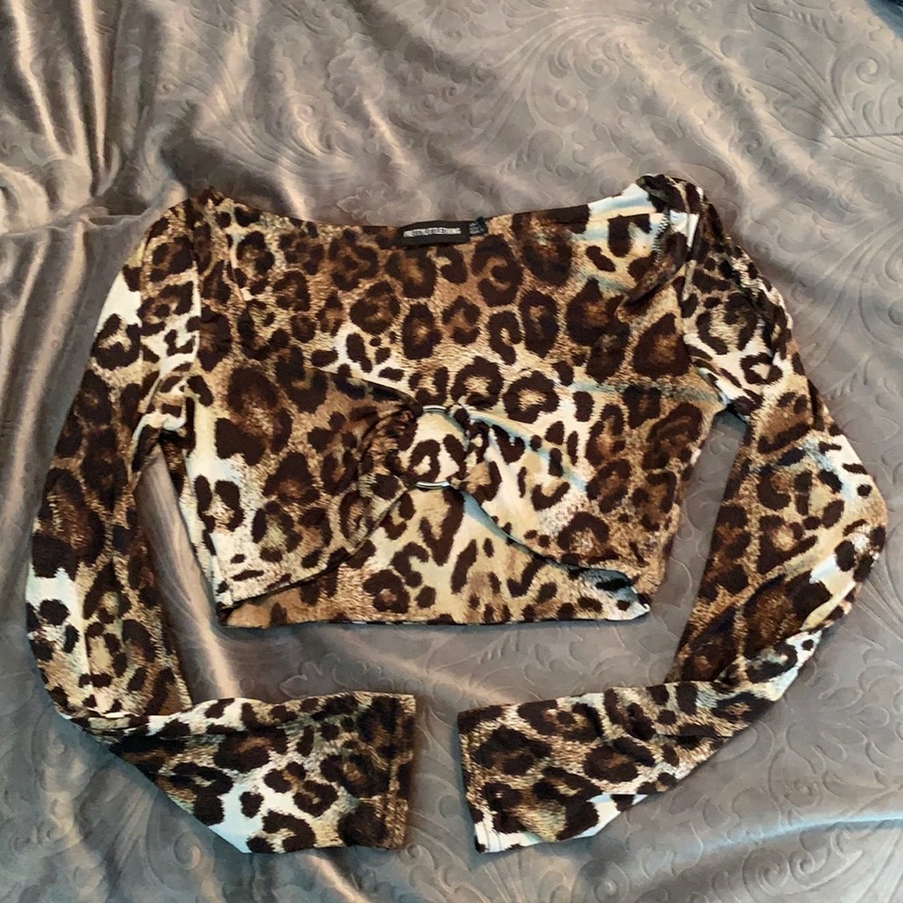 PrettyLittleThing USA size 4 o-ring cropped long sleeve top